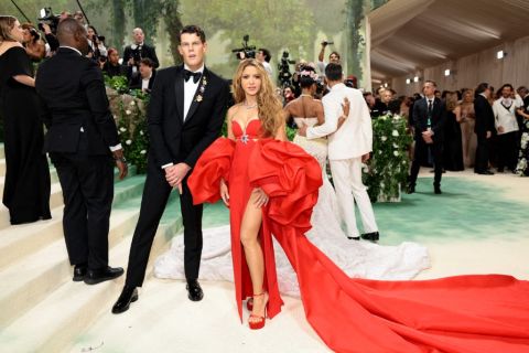 Shakira spotted dining in Miami with mysterious companion amid relationship speculations