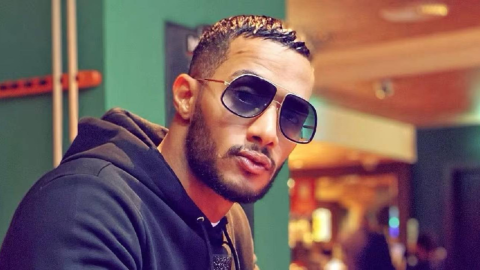 محمد رمضان يستفز جمهوره بمشروب مقاطع: (المقاطعة يا نمبر وان!)