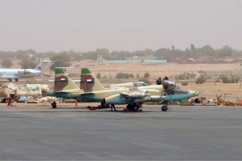 السودان...طيران الجيش يشن سلسلة غارات على مدينتي الفاشر والضعين