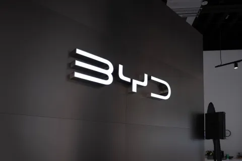 Chinese BYD surpasses Tesla’s quarterly revenue for the first time