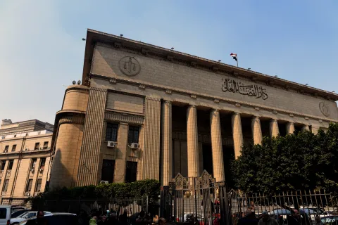 في مصر.. قتل والدته بالخطأ لأنها تتعاطى المخدرات