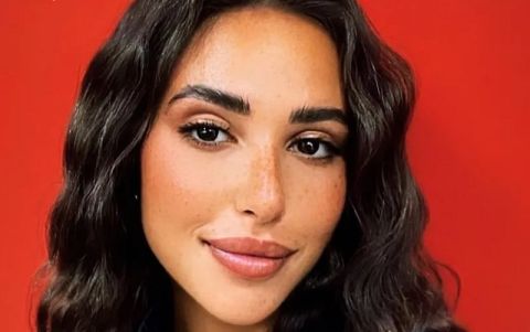 آية سماحة تودع الصيف بإطلالات جريئة