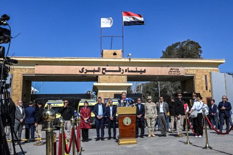 Intense clashes erupt near Gaza’s Philadelphia corridor; Israeli soldiers killed and wounded