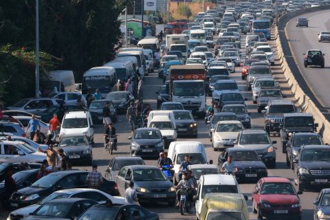 شاهد: اشتباك بين أهالي 