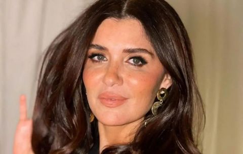 مهرجان الجونة 2024: روجينا نخطف الأنظار بفستان أزرق 