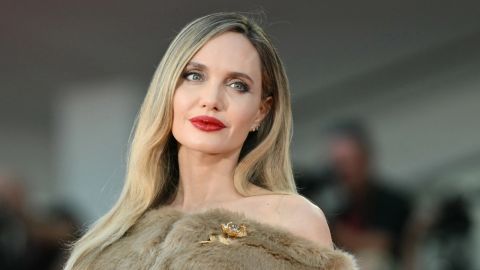 شيلوه ابنة أنجلينا جولي وبراد بيت تقضي وقتًا ممتعًا مع صديقتها.. بإطلالة كاجوال