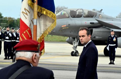 وزير الجيوش الفرنسي في جولة لثلاث دول خليجية