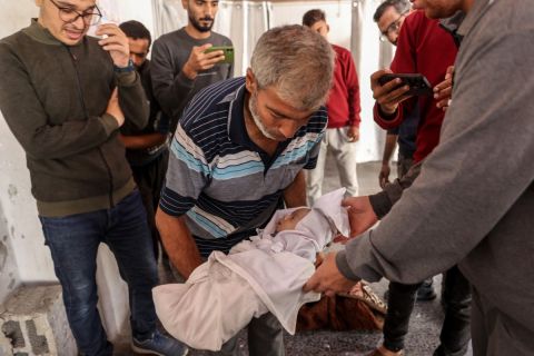 شهداء وجرحى في غزة.. دمار ومجازر في 