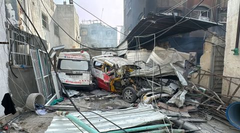 بالبراميل المتفجرة الاحتلال يطوق مستشفى 