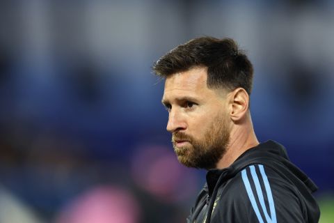 Messi Sends Heartfelt Message to Barcelona's Lamine Yamal After Golden Boy Award Win