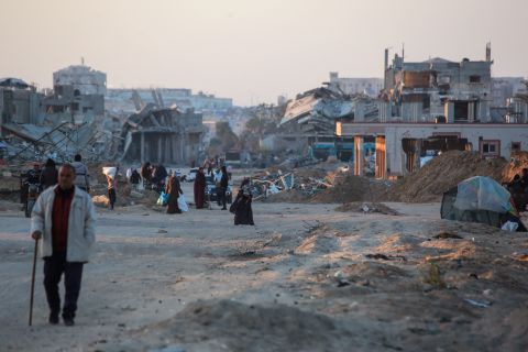 Gaza urges UNRWA to resume aid shipments