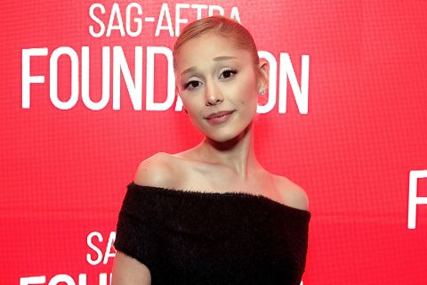 Ariana Grande breaks down over Body-Shaming comments during 