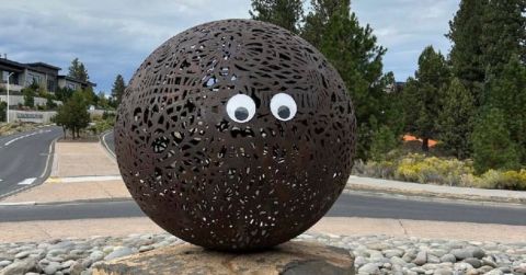 Googly eyes on statues spark debate in US Oregon city