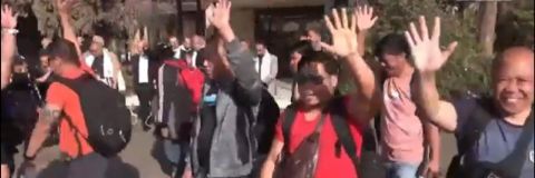 فيديو..الحوثيون يفرجون عن طاقم 