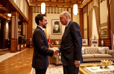 ولي العهد الأردني يلتقي أردوغان وينقل له رسالة هامة من الملك