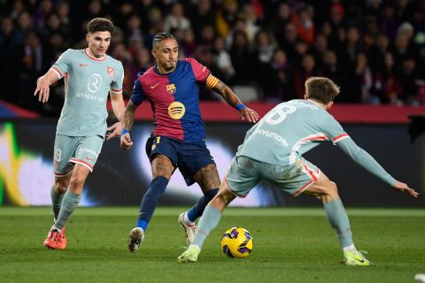 برشلونة وأتلتيكو مدريد..صدام ناري في نصف نهائي كأس الملك