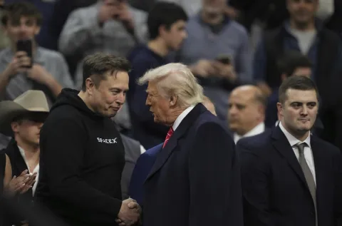 تصريح مفاجئ لترامب حول بقاء إيلون ماسك في البيت الأبيض