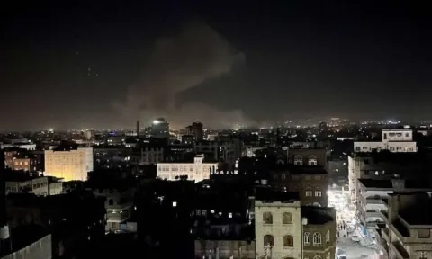 مجزرة جديدة.. 19 شهيدا في قصف لعيادة 