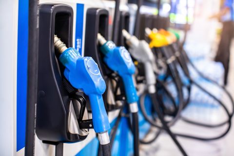 UAE announces May 2025 petrol prices, gold prices continue to rise