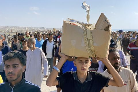Chaos and accusations mar U.S.-run aid plans in Gaza