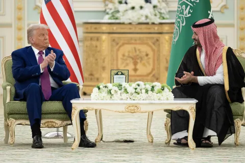 Trump meets Ahmed al-Sharaa after lifting sanctions on Syria