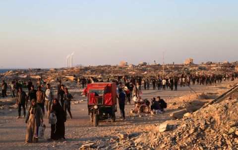 عشرات المصابين في إسرائيل بموجة إيرانية جديدة من الصواريخ والمسيرات