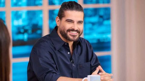 ناصيف زيتون يدخل اللهجة المغربية بأغنية 