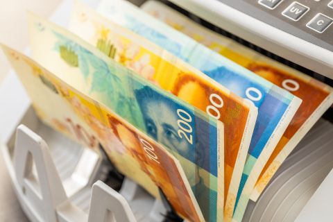 أسعار العملات المشفرة مقابل الدولار 