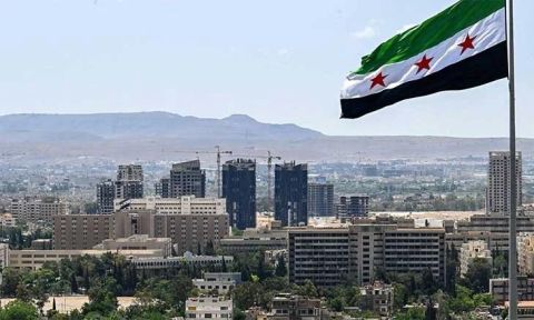 حليف الأسد الدولي يستقبل مسؤولا في حكومة الشرع