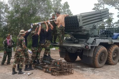 Thai airstrikes kill 12 Cambodians in escalating border clash