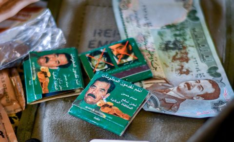عرضٌ لم يُقبل: صدام اقترح اغتيال الخميني والشاه رفض