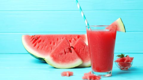 طريقة عصير البطيخ والكيوي