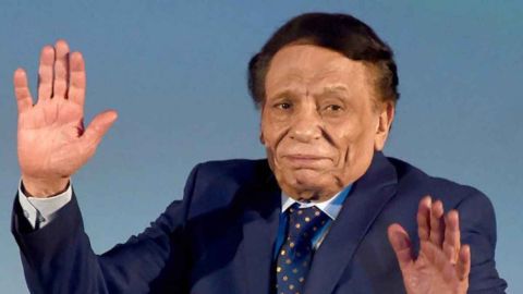 ياسمين عبد العزيز تثير الجدل وتستعين بعادل إمام رداً على جدل المشاهدات