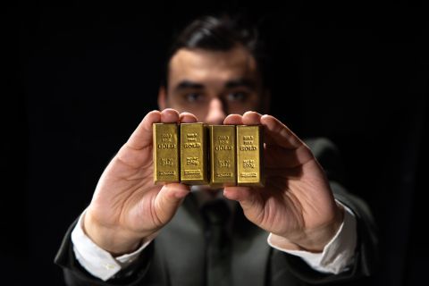 أسعار الذهب تنتعش من جديد