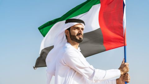 عبارات تهنئة بمناسبة عيد الاتحاد الإماراتي للأصدقاء وزملاء العمل