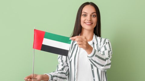 كيف تحتفل بيوم العلم الإماراتي في مكان العمل؟
