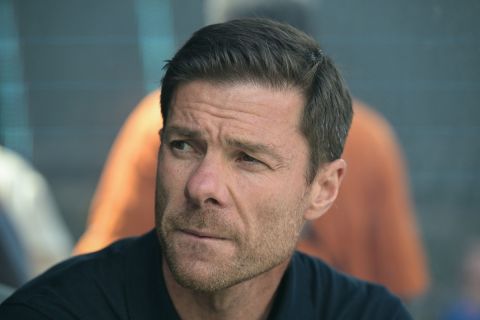 العلاقة محطّمة بالكامل: نجوم ريال مدريد يطالبون بإقالة ألونسو فوراً