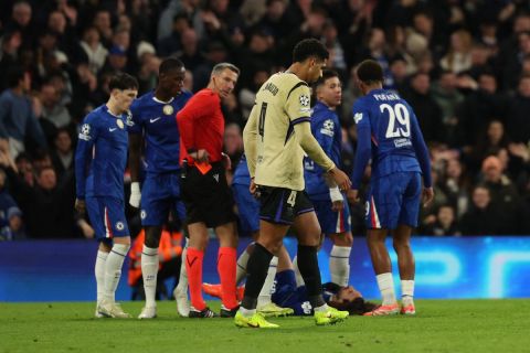 ليلة سقوط برشلونة: الحكاية بدأت بقرار خاطئ..أولمو على الدكة وأراوخو في الملعب