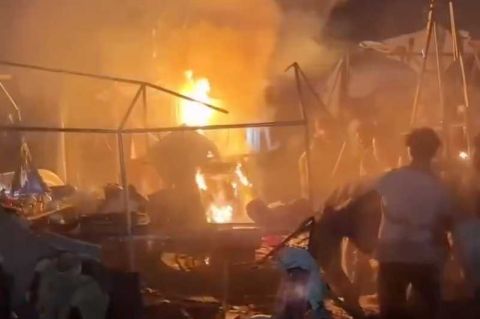 مسيّرات إسرائيلية تقصف خيام النازحين.. شهداء وجرحى في غزة