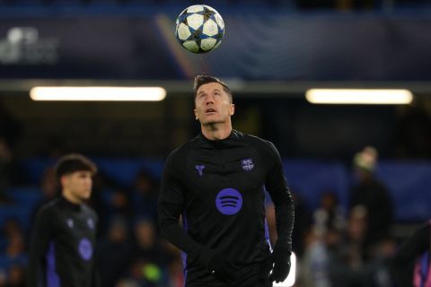 نهاية حقبة؟ تراجع ليفاندوفسكي يفتح الباب لمستقبل هجومي جديد في برشلونة