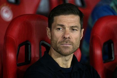 الكشف عن القلق الأكبر لدى لاعبي ريال مدريد تجاه تشابي ألونسو