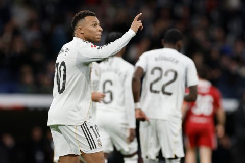 مبابي يعادل رقم رونالدو التاريخي في فوز ريال مدريد على إشبيلية