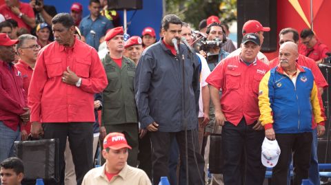 مادورو يُقسم لشعبه..