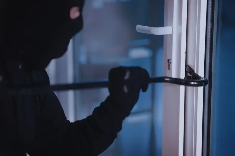 بالفيديو: إحباط محاولة سرقة منزل علي الديك من قبل