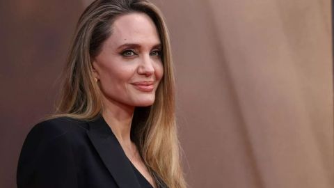 أنجلينا جولي تدعم مصابي حرب غزة خلال جولة انسانية وتكشف عن وجعهم