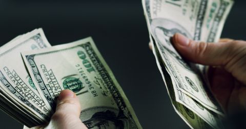  عصر الدولار.. اقترب من الانتهاء؟