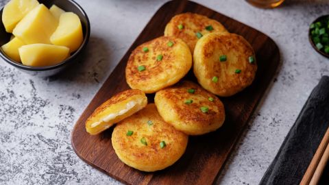 بان كيك البطاطا بالجبنة