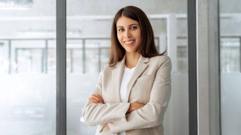 6 قطع أساسية لملابس العمل في رمضان