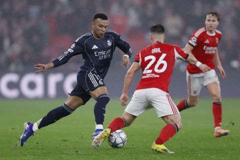 Real Madrid Hit by Mbappé Injury Ahead of Decisive Benfica Clash