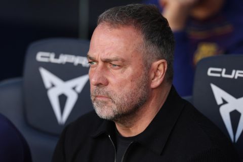 فليك يحتفل بعيد ميلاده الـ61 وبرشلونة في الصدارة